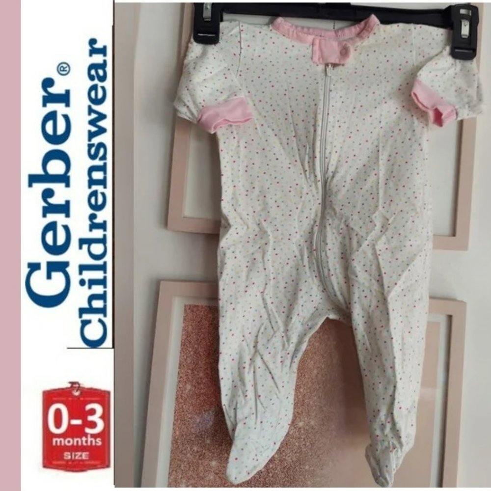 🎁 10/$25 - footed polka dot sleeper by Gerber, 0-3 months